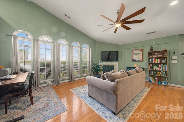 1110 Newfound Hollow Drive, Charlotte, NC 28214