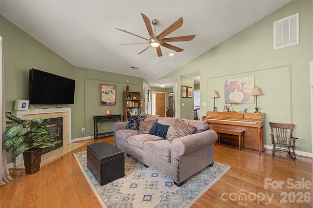 1110 Newfound Hollow Drive, Charlotte, NC 28214