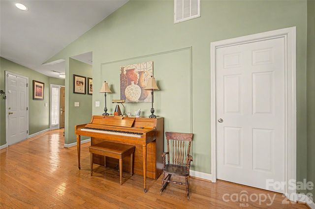 1110 Newfound Hollow Drive, Charlotte, NC 28214