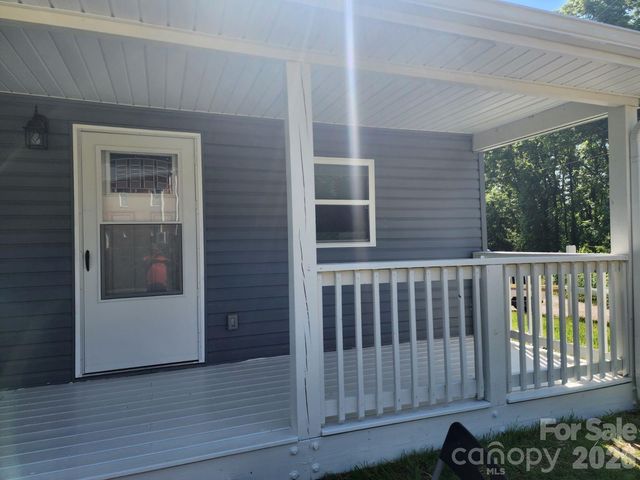 146 Underwood Road, Canton, NC 28716