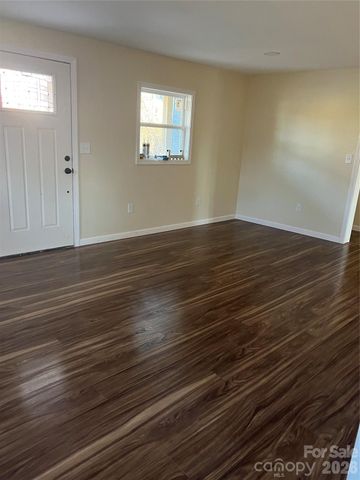 146 Underwood Road, Canton, NC 28716