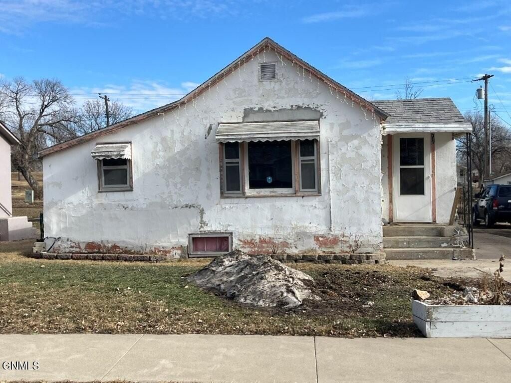 710 3rd Avenue E, Mobridge, SD 57601