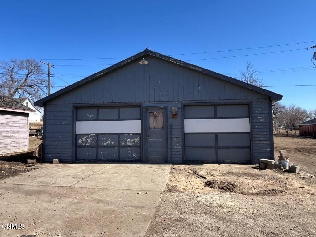 710 3rd Avenue E, Mobridge, SD 57601 photo 3