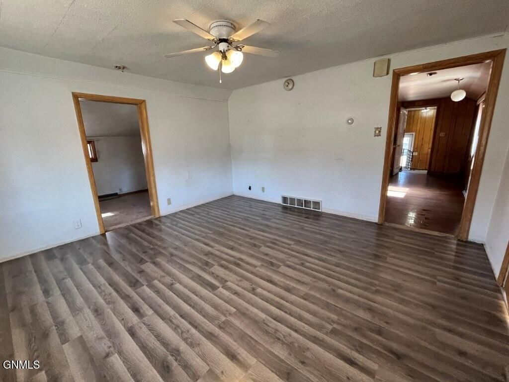 710 3rd Avenue E, Mobridge, SD 57601 photo 5