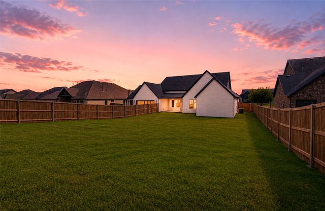 1011 Devonshire Drive S, Forney, TX 75126