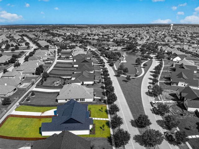 1011 Devonshire Drive S, Forney, TX 75126