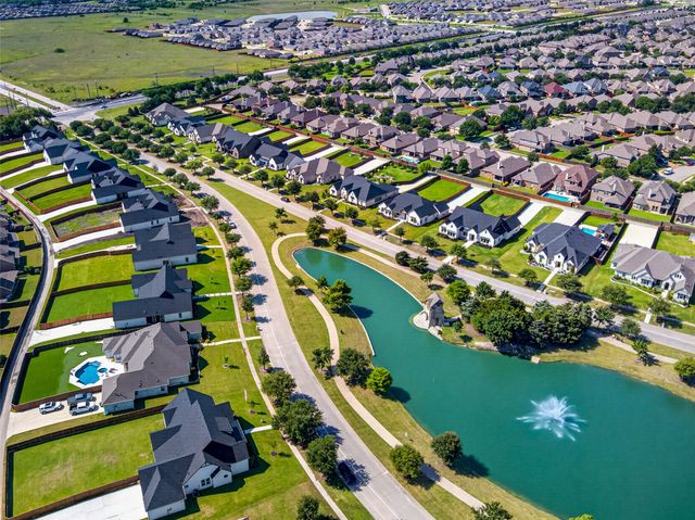 1011 Devonshire Drive S, Forney, TX 75126
