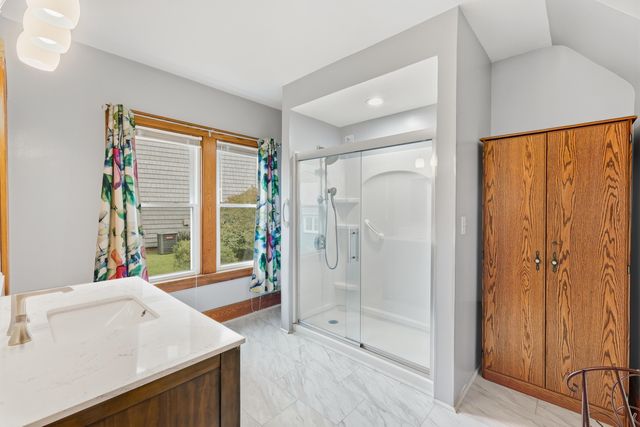 5031 N Riverview Drive, Kalamazoo, MI 49004