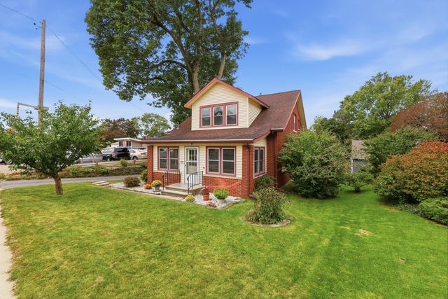 5031 N Riverview Drive, Kalamazoo, MI 49004