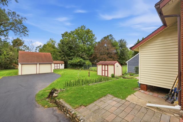 5031 N Riverview Drive, Kalamazoo, MI 49004