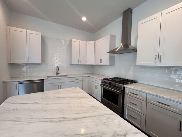 913B 14th Ave, S, Nashville, TN 37212