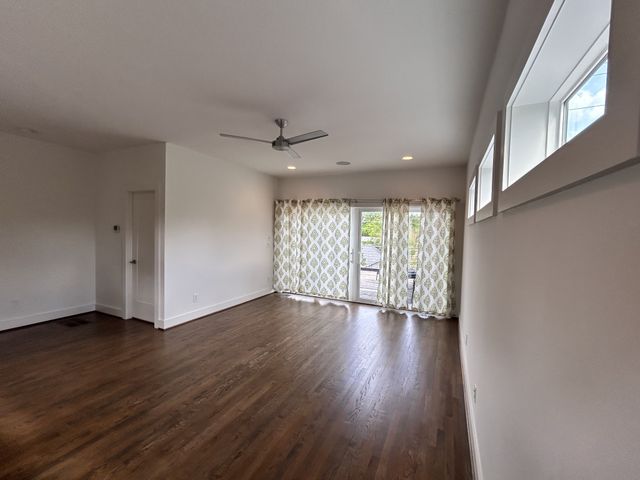 913B 14th Ave, S, Nashville, TN 37212