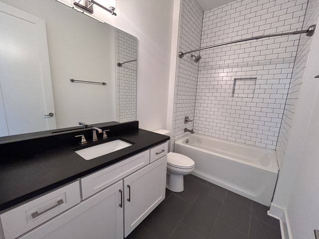 913B 14th Ave, S, Nashville, TN 37212