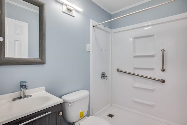 2038 S Poplar St, Wichita, KS 67211