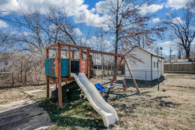 2038 S Poplar St, Wichita, KS 67211