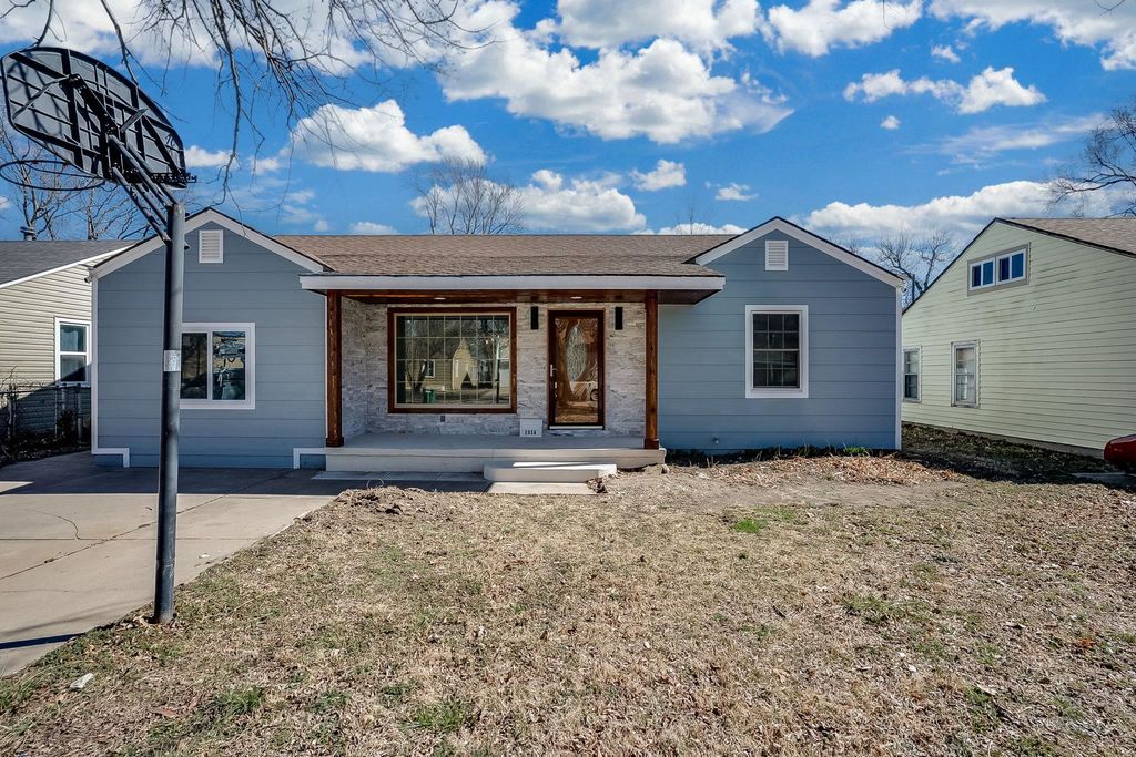 2038 S Poplar St, Wichita, KS 67211