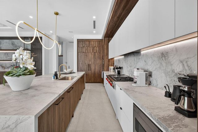 123 Murray Road, West Palm Beach, FL 33405