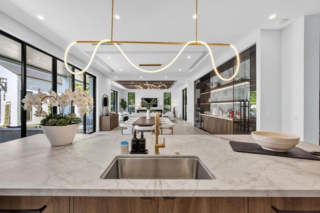 123 Murray Road, West Palm Beach, FL 33405