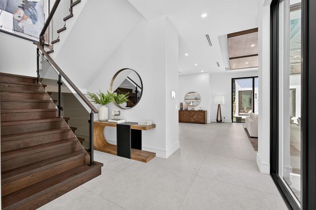 123 Murray Road, West Palm Beach, FL 33405
