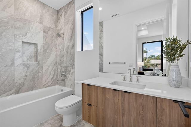 123 Murray Road, West Palm Beach, FL 33405