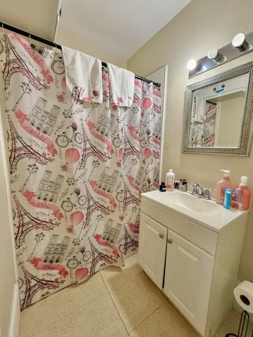 606 Watt ST, Martinsville, VA 24112