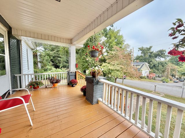 606 Watt ST, Martinsville, VA 24112