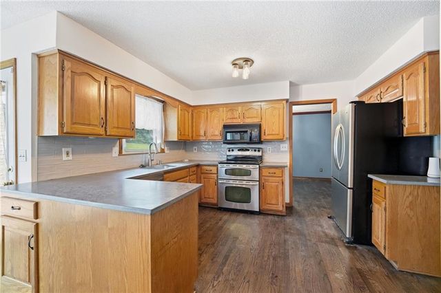 1404 Dartmouth Drive, Liberty, MO 64068