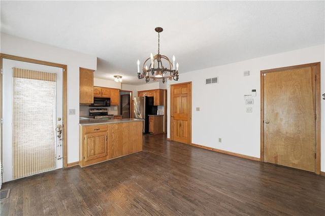 1404 Dartmouth Drive, Liberty, MO 64068