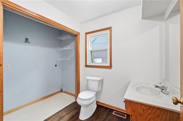 1404 Dartmouth Drive, Liberty, MO 64068
