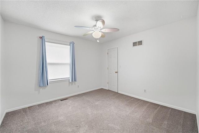 1404 Dartmouth Drive, Liberty, MO 64068