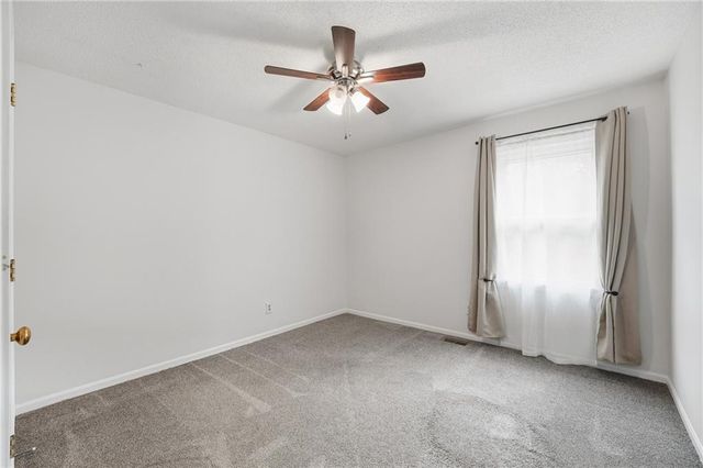 1404 Dartmouth Drive, Liberty, MO 64068