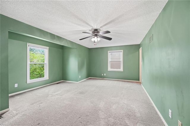1404 Dartmouth Drive, Liberty, MO 64068