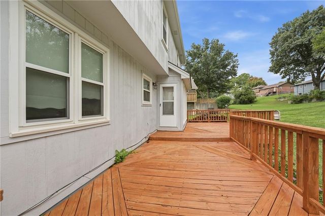 1404 Dartmouth Drive, Liberty, MO 64068