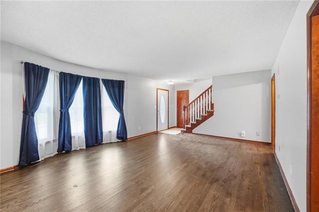 1404 Dartmouth Drive, Liberty, MO 64068