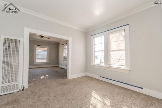 603 E 4TH STREET, Burkburnett, TX 76354