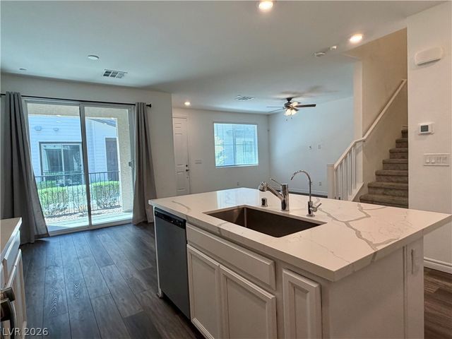 7360 Decatur Boulevard 3, North Las Vegas, NV 89084