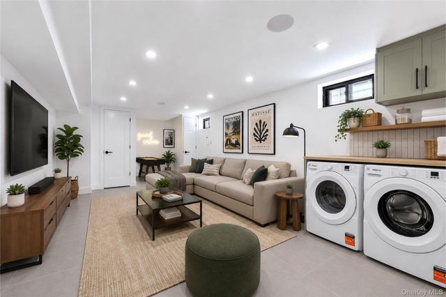 1050 E 31st Street, Brooklyn, NY 11210