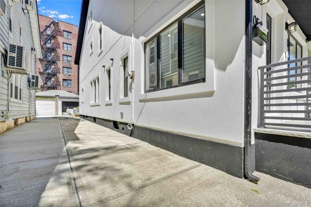 1050 E 31st Street, Brooklyn, NY 11210
