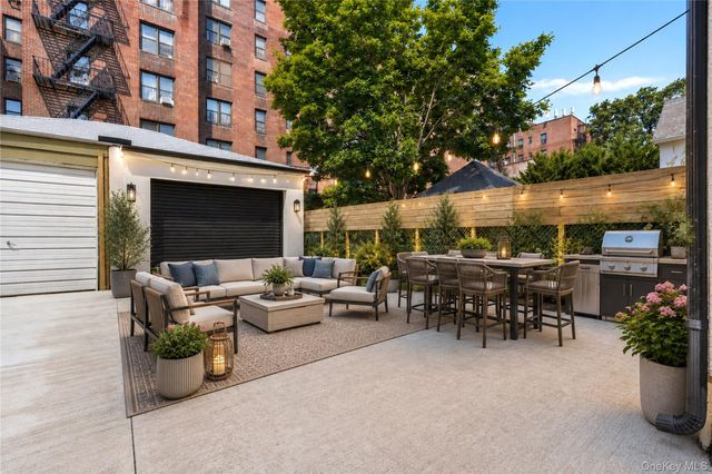 1050 E 31st Street, Brooklyn, NY 11210