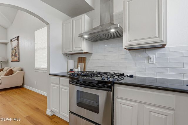 12513 SUN EMPRESS Drive, El Paso, TX 79938