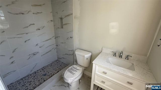 382 Harrison Street, Paramus, NJ 07652
