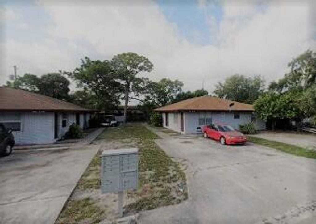 1661 W 27th Street B, Riviera Beach, FL 33404