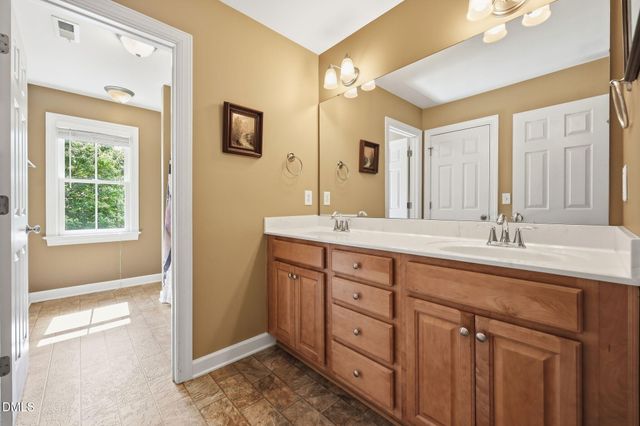 616 Lake Artesia Lane, Fuquay Varina, NC 27526