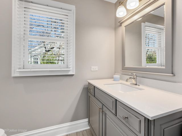 411 Birchwood Road, Hinsdale, IL 60521