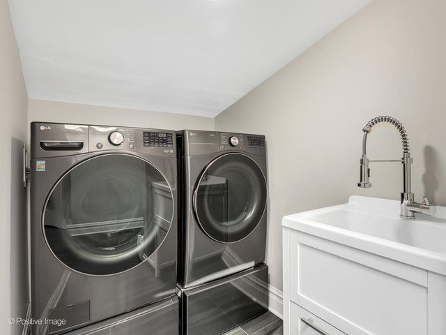 411 Birchwood Road, Hinsdale, IL 60521