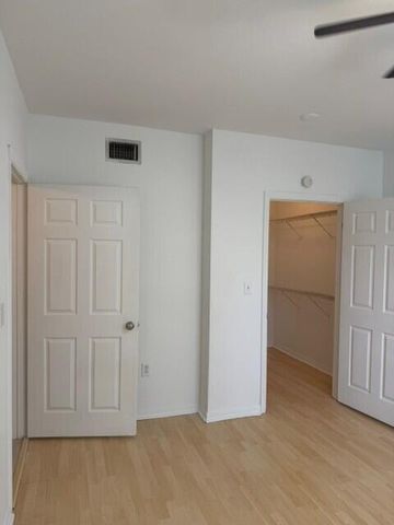 6410 Emerald Dunes Drive 206, West Palm Beach, FL 33411