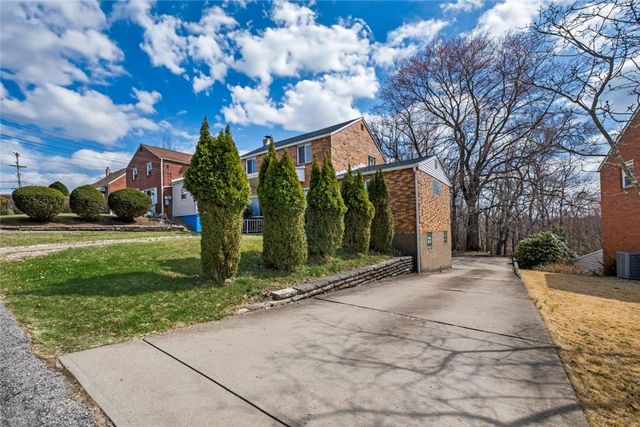 113 Penn Vista Dr, Penn Hills, PA 15235