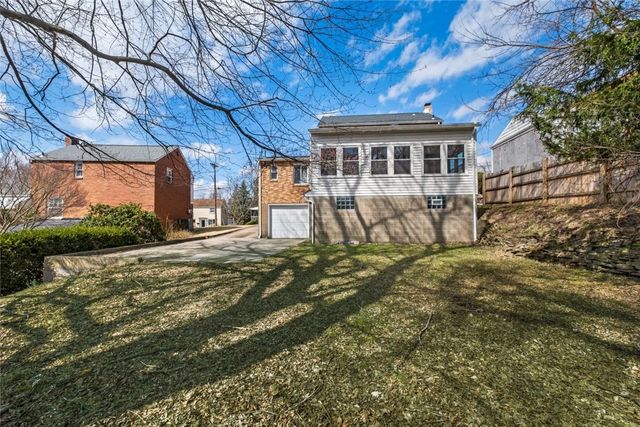 113 Penn Vista Dr, Penn Hills, PA 15235