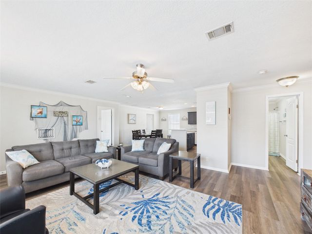 905 Meynig Drive, Crystal Beach, TX 77650