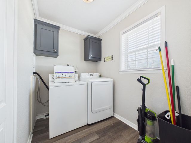 905 Meynig Drive, Crystal Beach, TX 77650